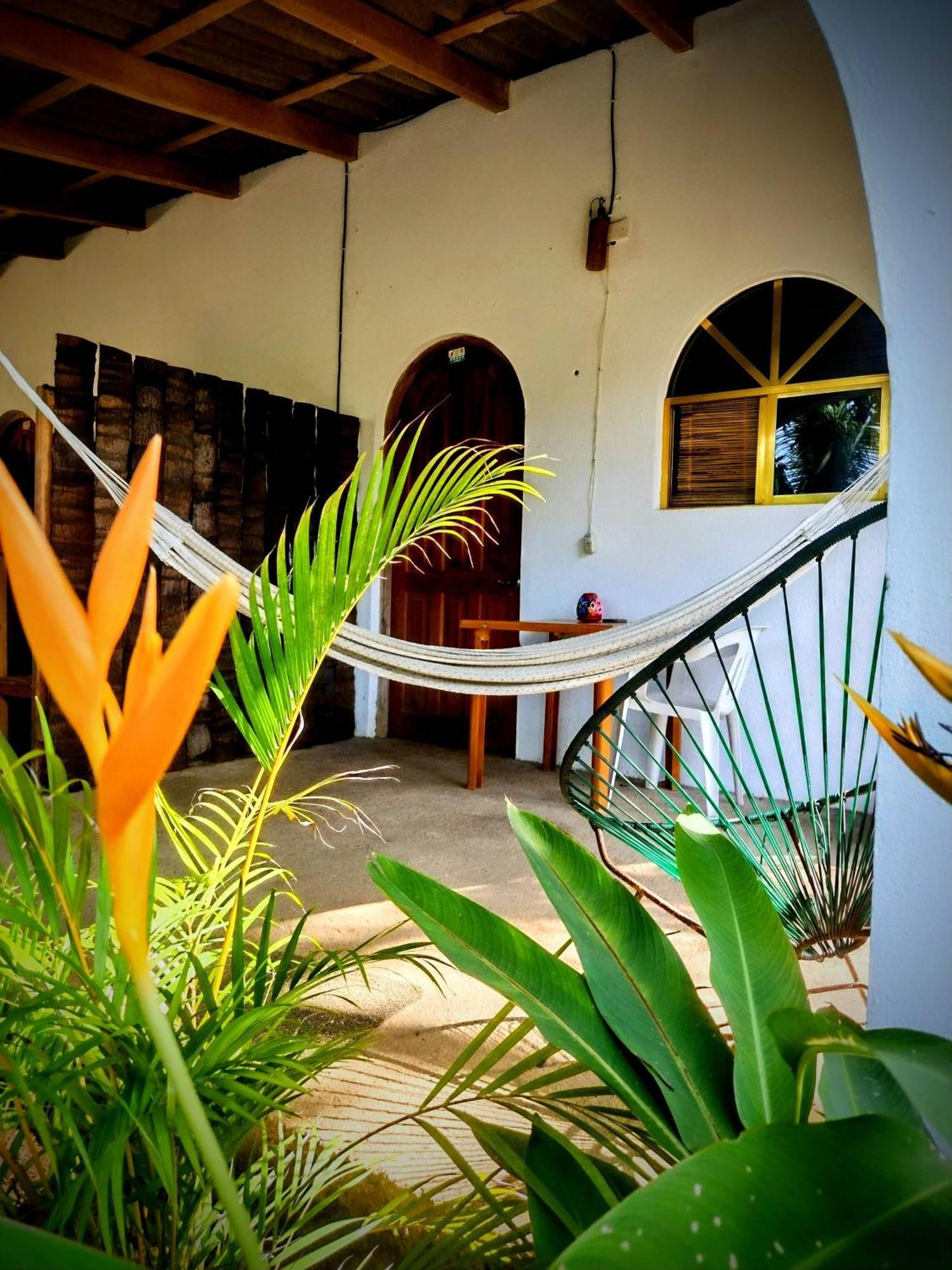 Casa Pajaros- Habitacion Quetzal Apartment Troncones Exterior photo